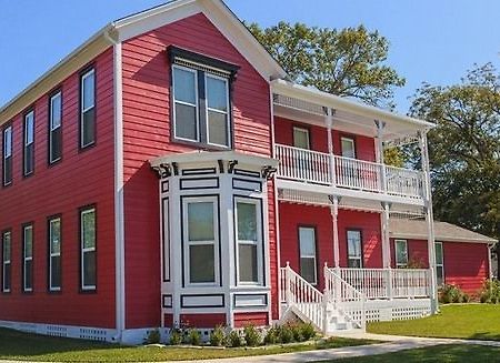 Navasota Red Velvet Inn מראה חיצוני תמונה